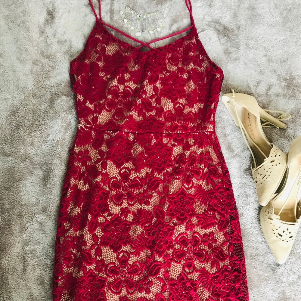 Red GUESS lace tight dress